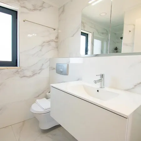 Villa Ilha Do Sol Luxury In An Ideal Location!