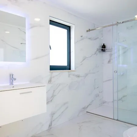 Villa Ilha Do Sol Luxury In An Ideal Location!